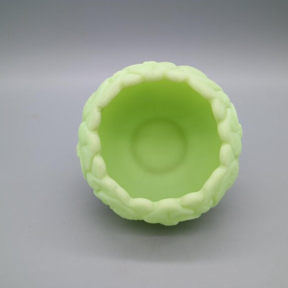 Fenton Lime Green Satin Green Custard Water Lily Flower Bowl - Picture 6 of 9
